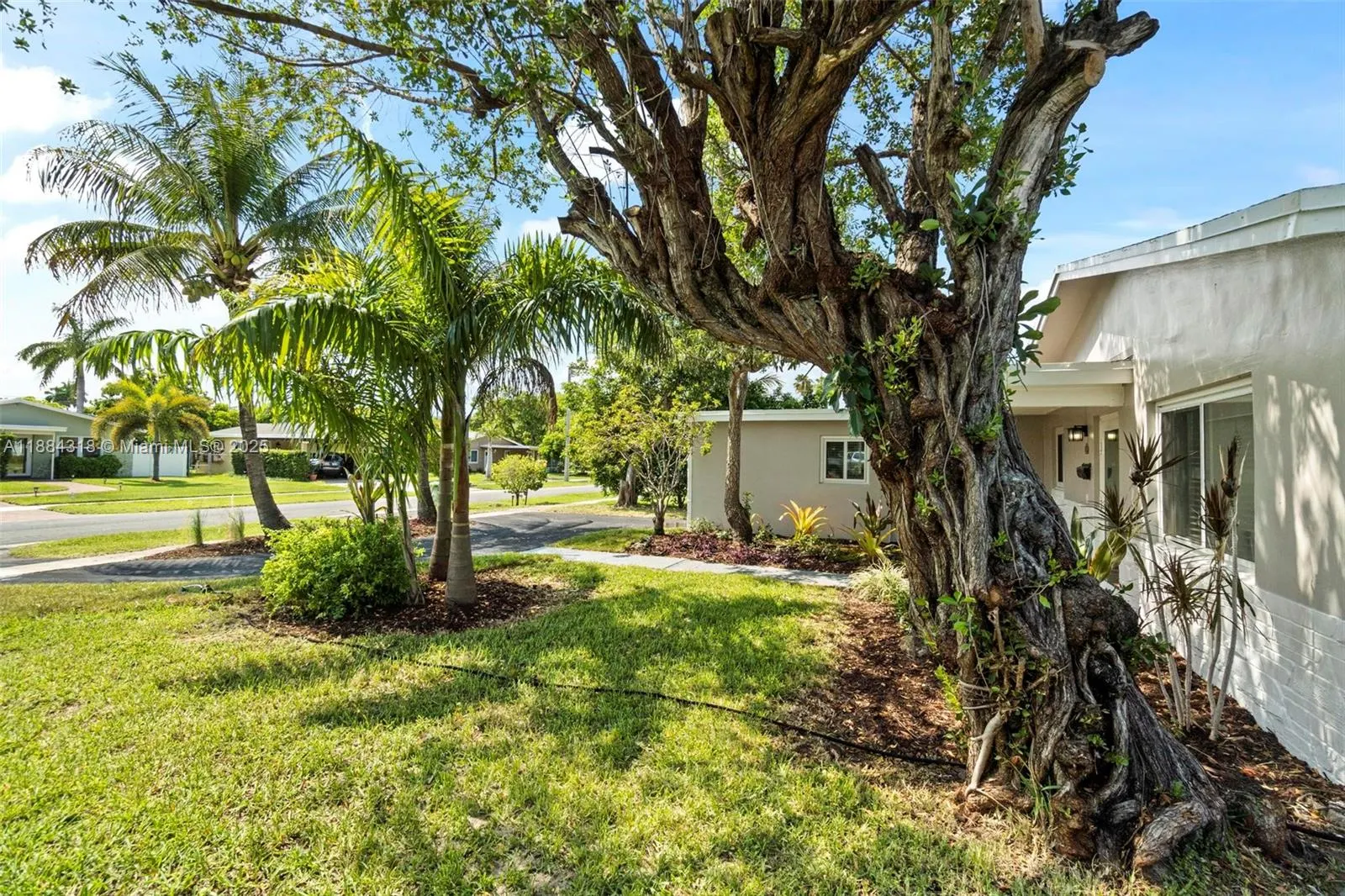 838 NW 10th Ave, #0