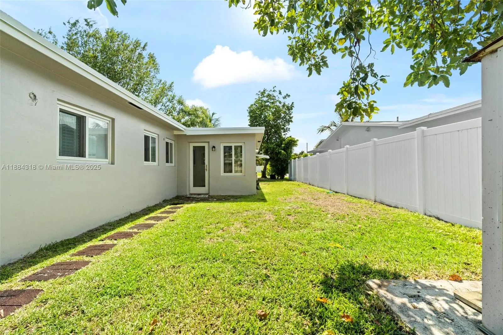 838 NW 10th Ave, #0