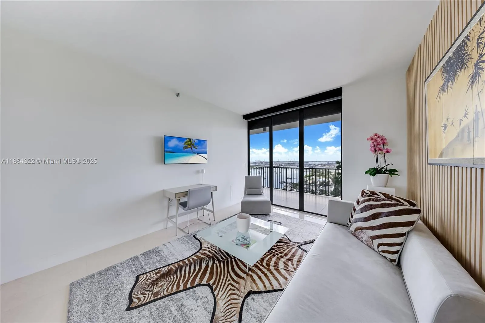 1000 Venetian Way, #1902