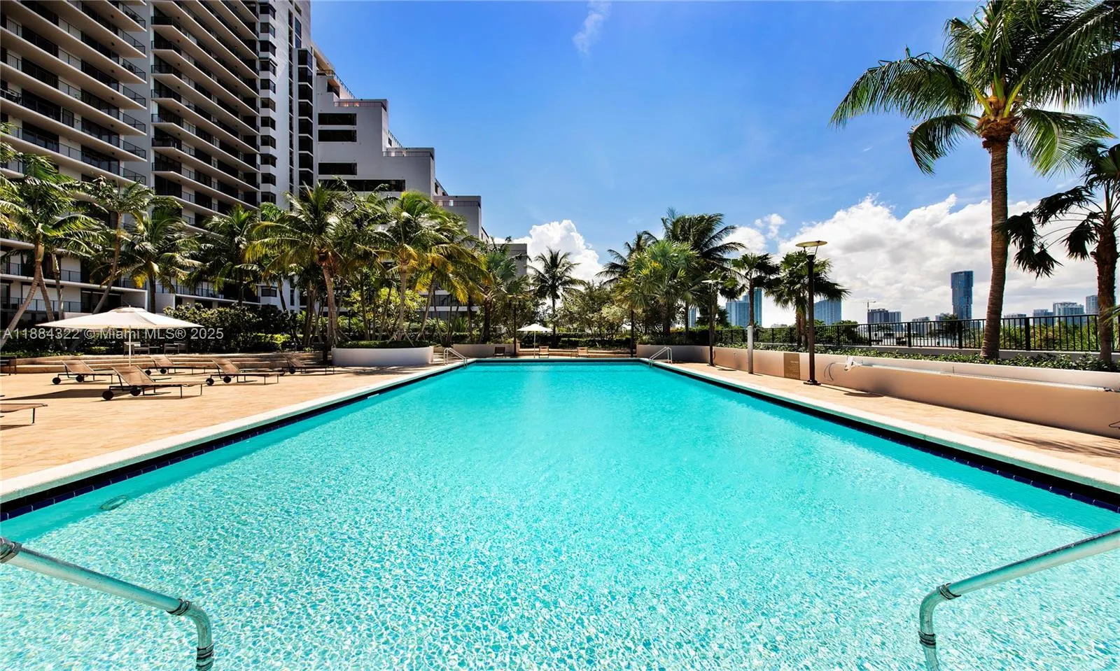 1000 Venetian Way, #1902