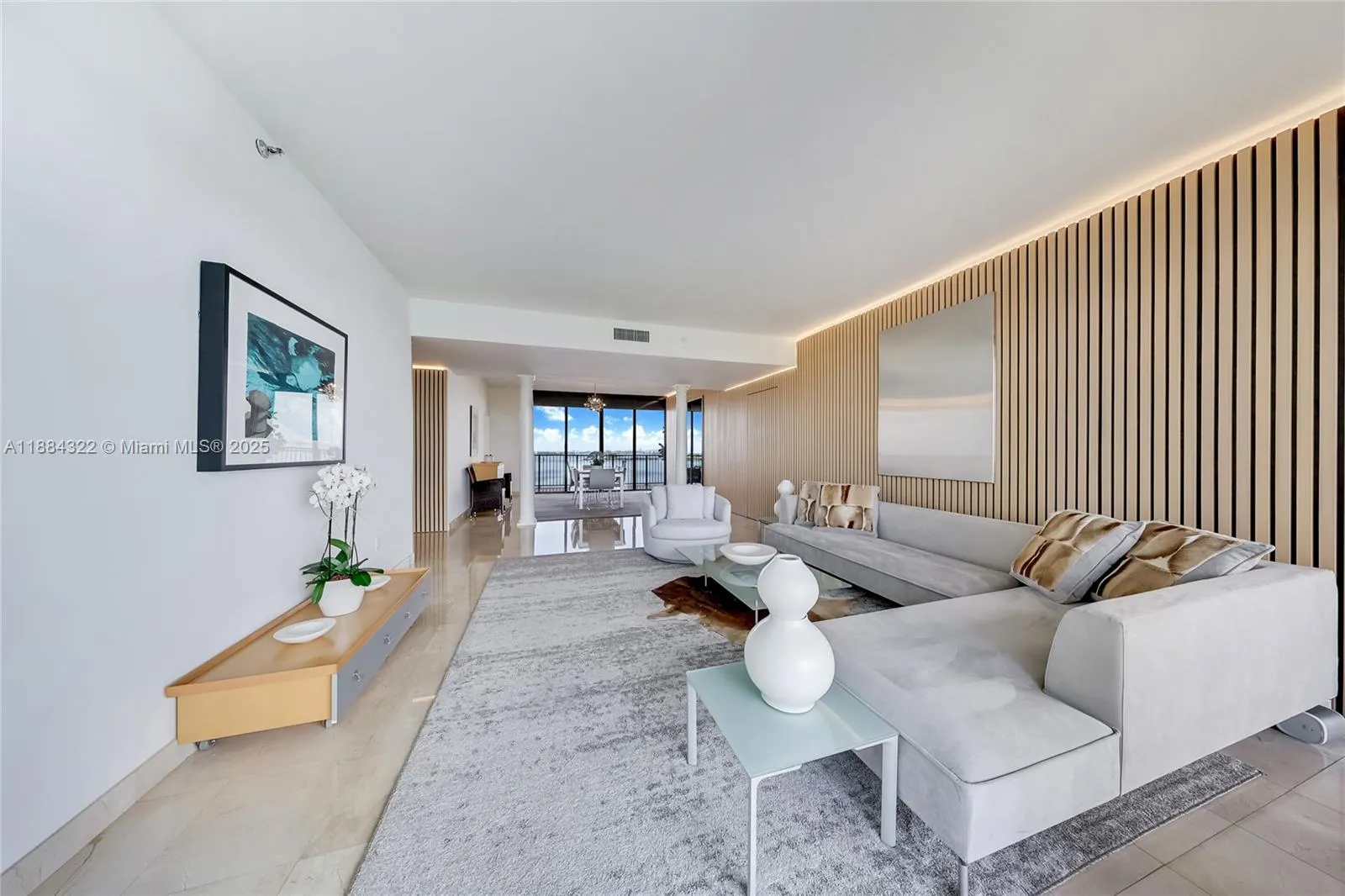1000 Venetian Way, #1902