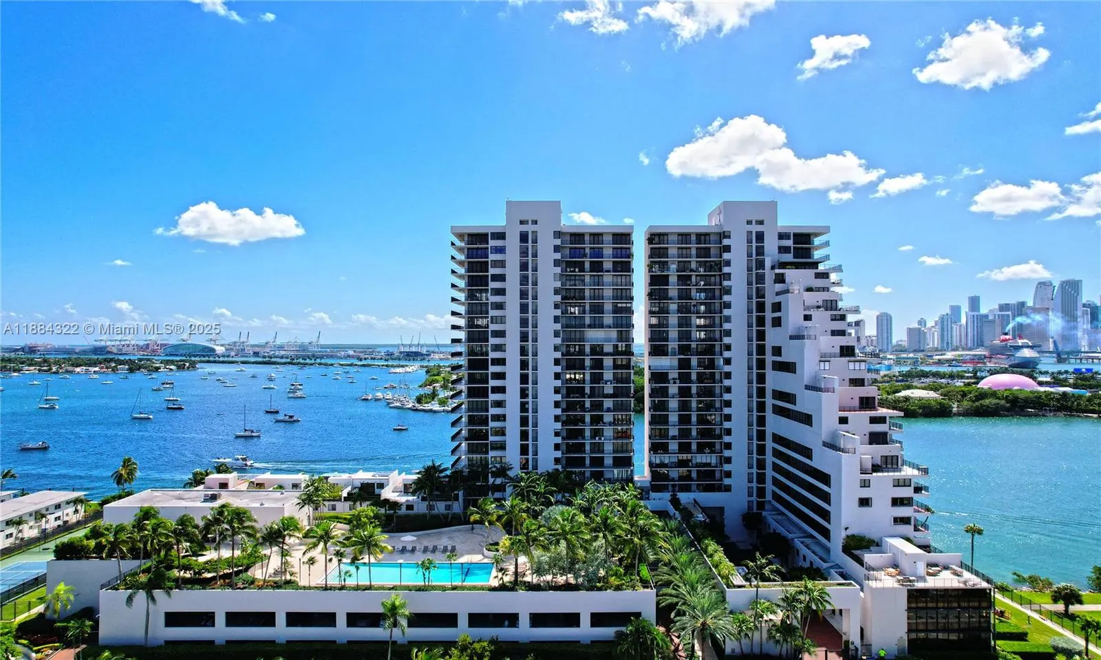 1000 Venetian Way, #1902