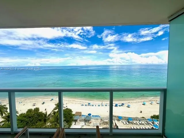 19201 Collins Ave, #1016