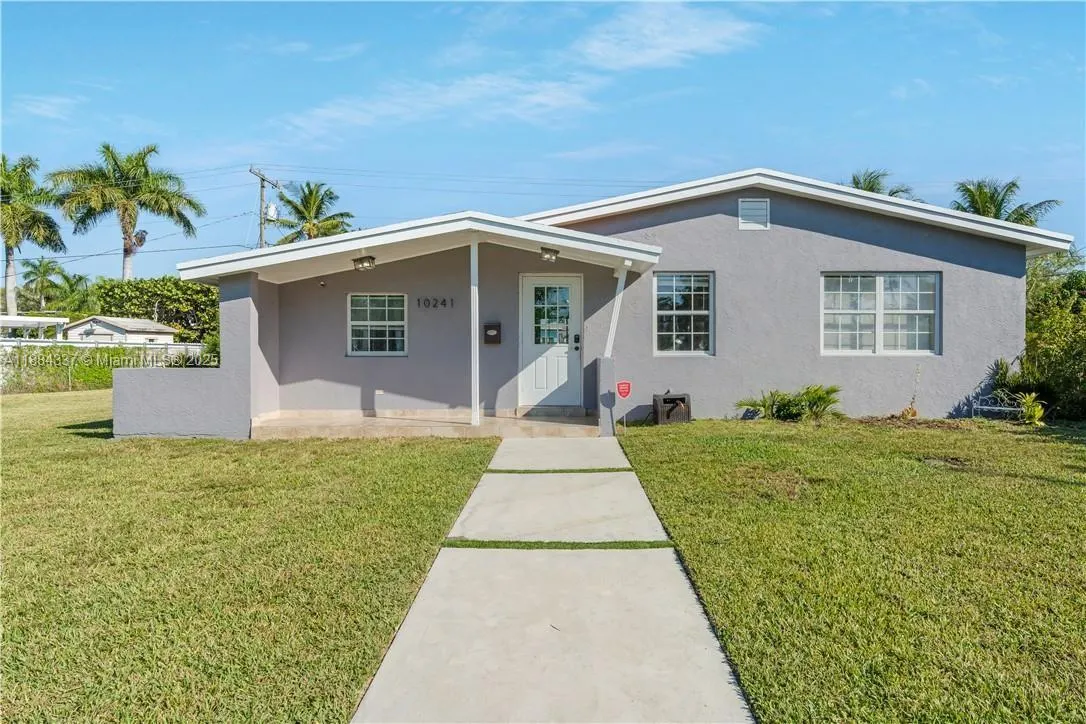 10241 Dominican Dr