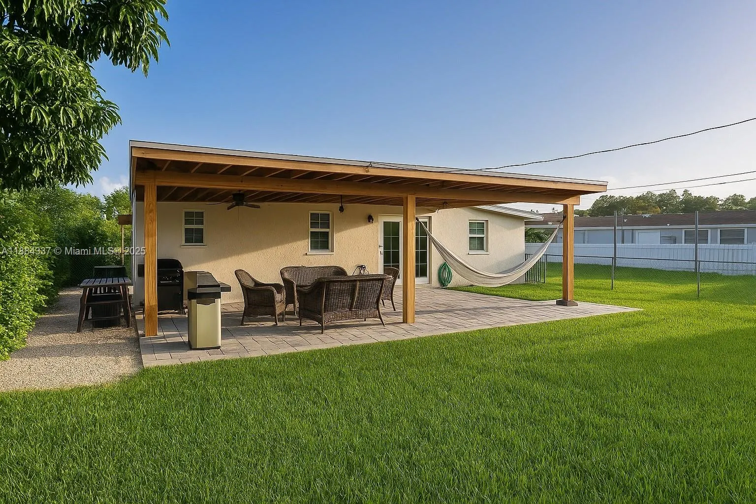 10241 Dominican Dr