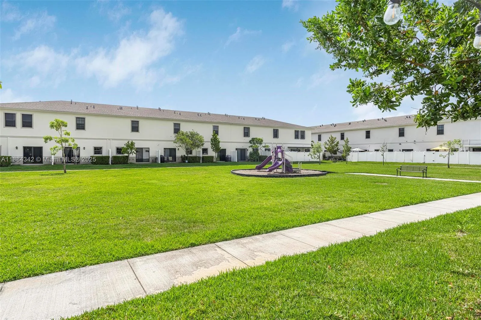 1137 SW 7th Ct, #0