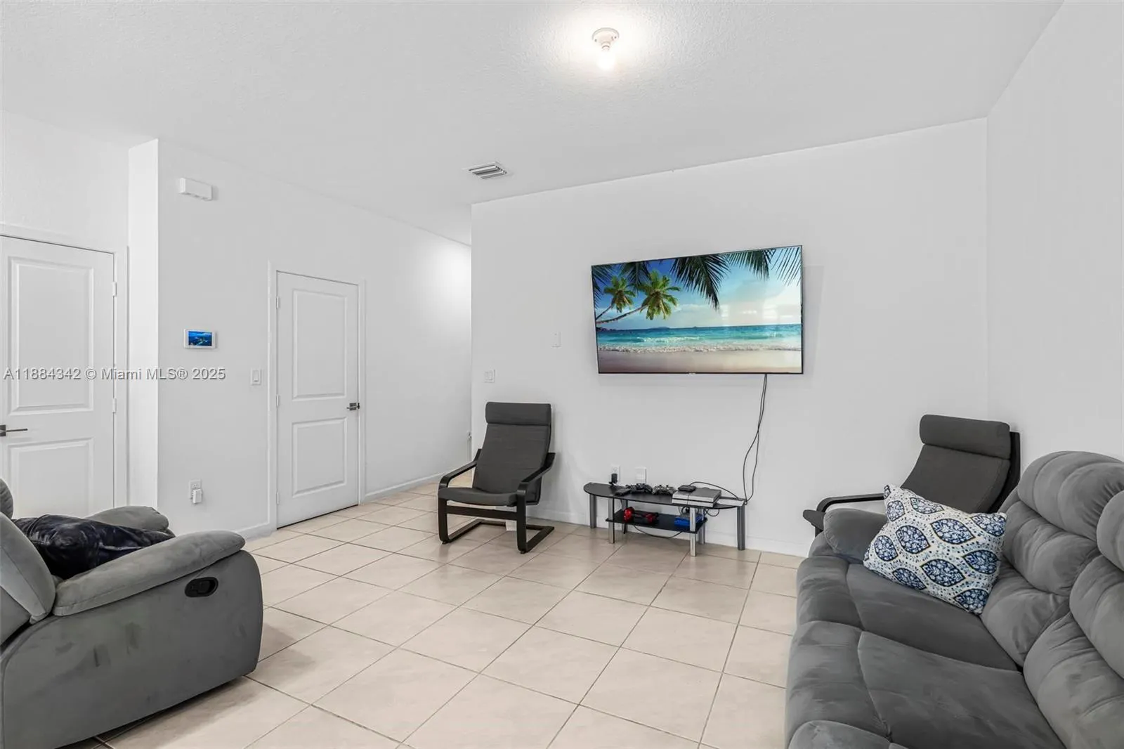 1137 SW 7th Ct, #0