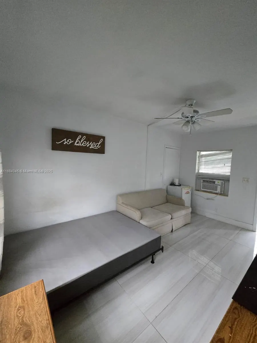 250 SE Park St, #3