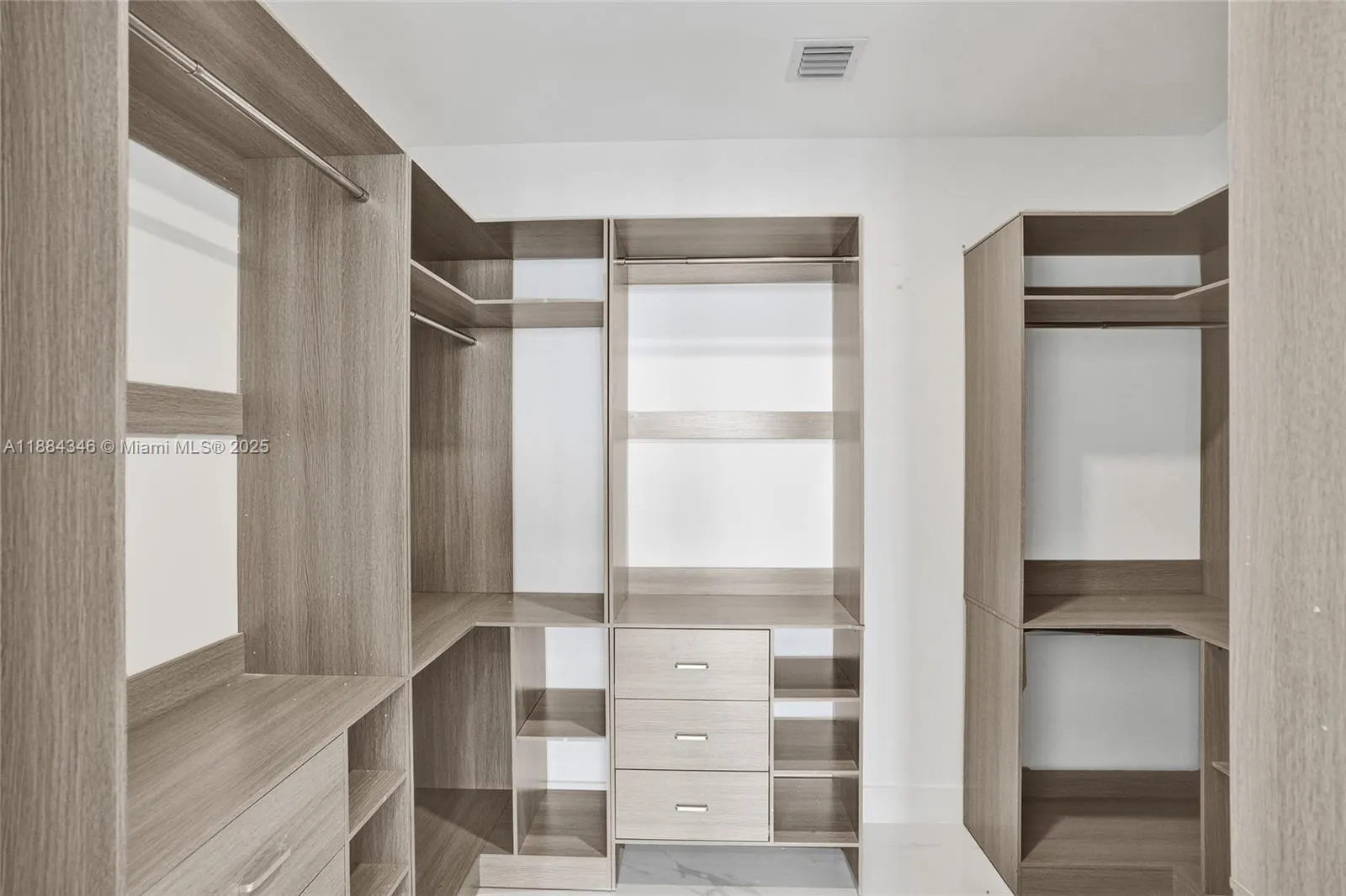 700 NE 24th Street, #1103