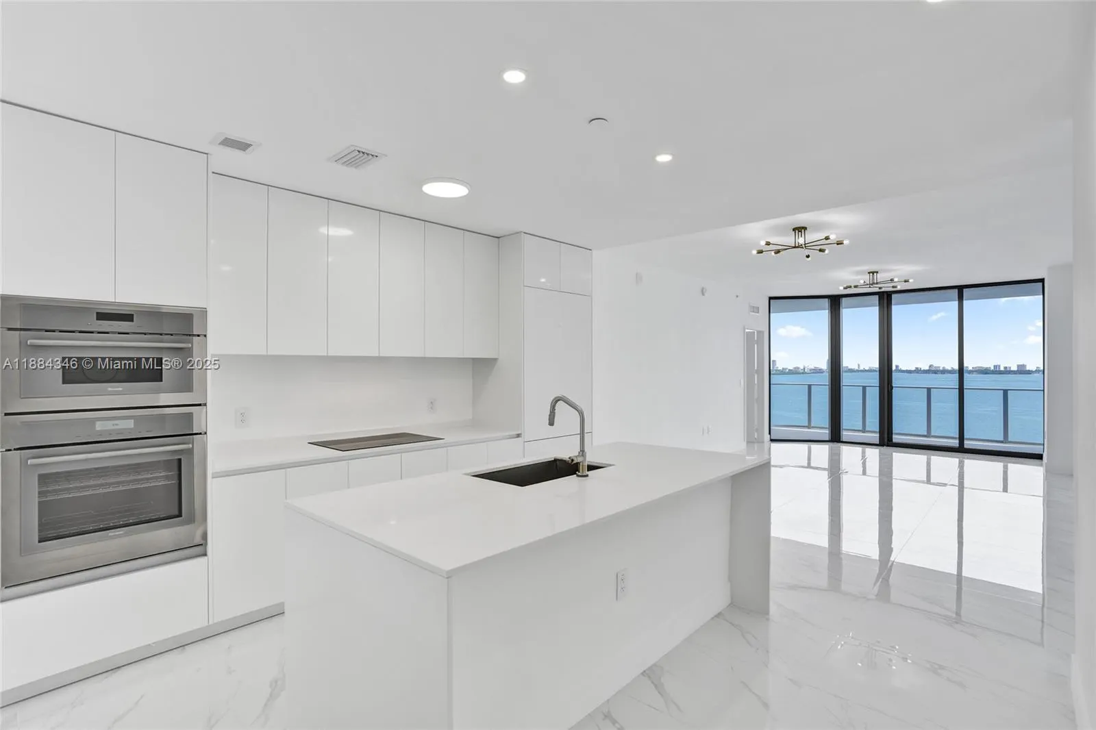 700 NE 24th Street, #1103