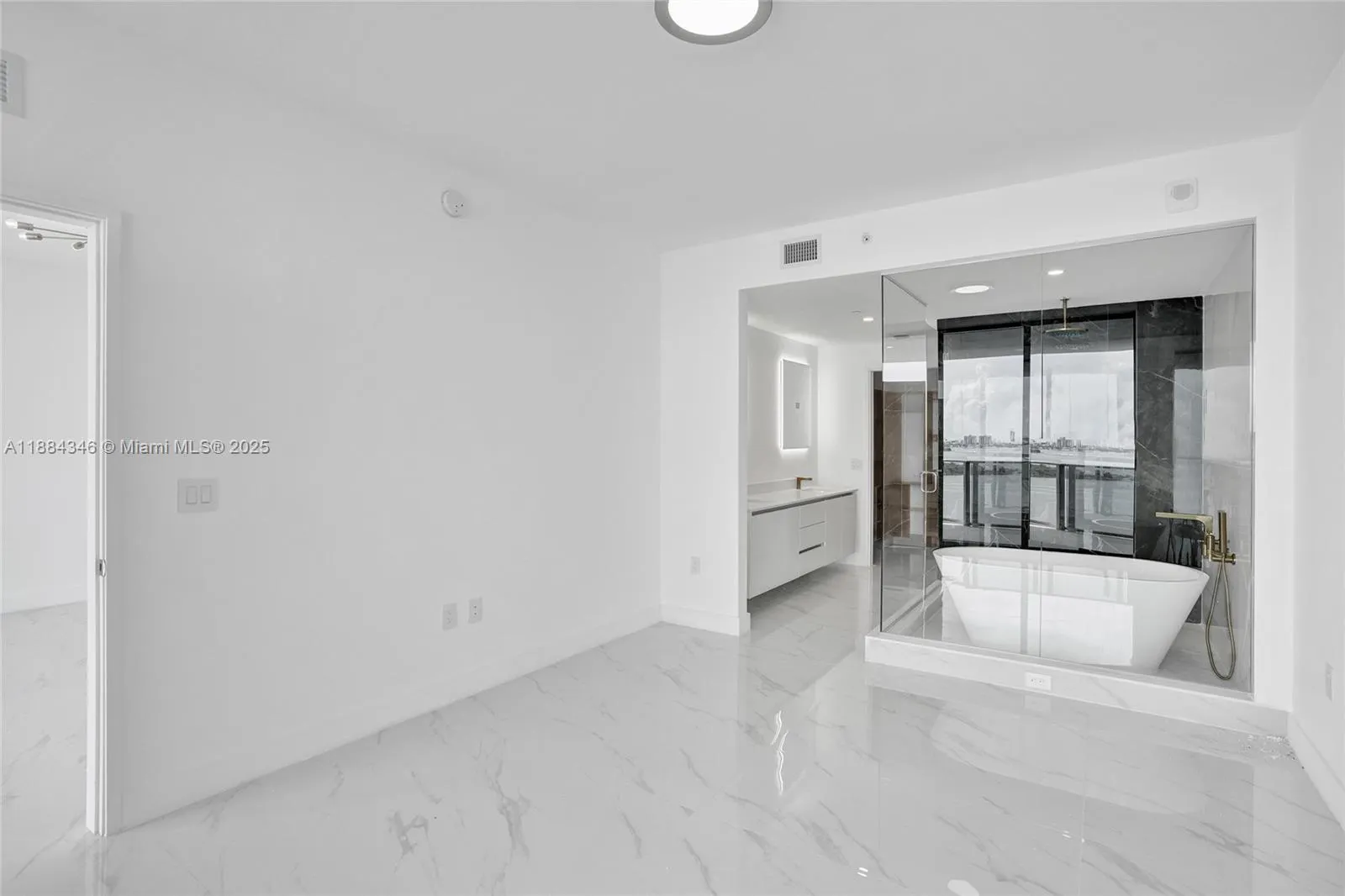 700 NE 24th Street, #1103
