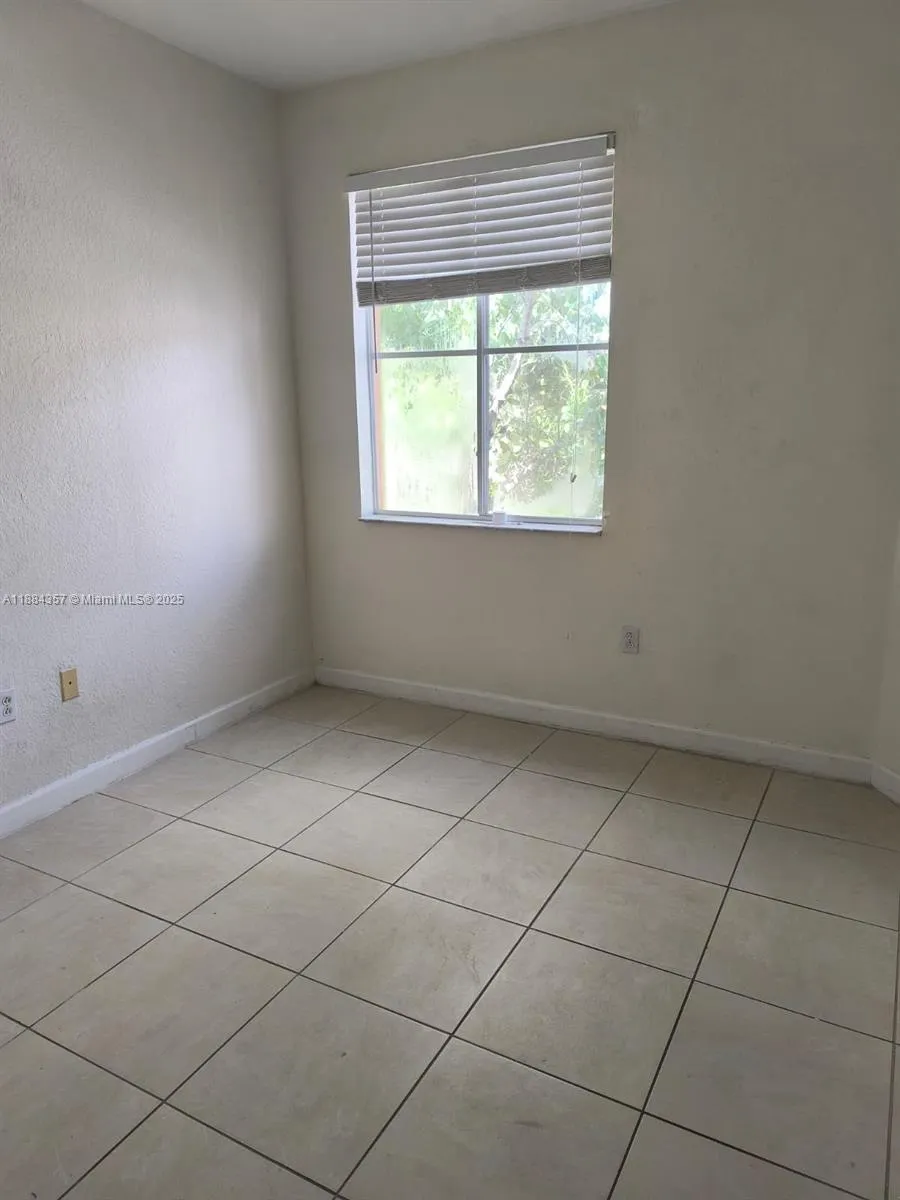 7050 NW 177th St, #201-11