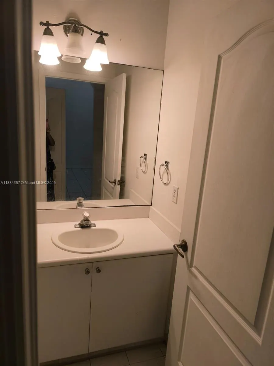 7050 NW 177th St, #201-11
