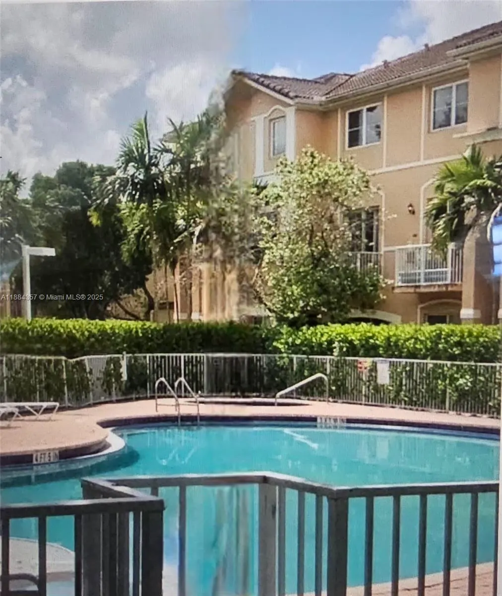 7050 NW 177th St, #201-11