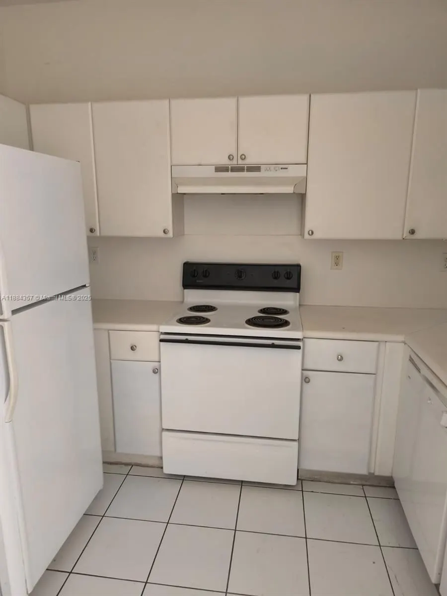 7050 NW 177th St, #201-11