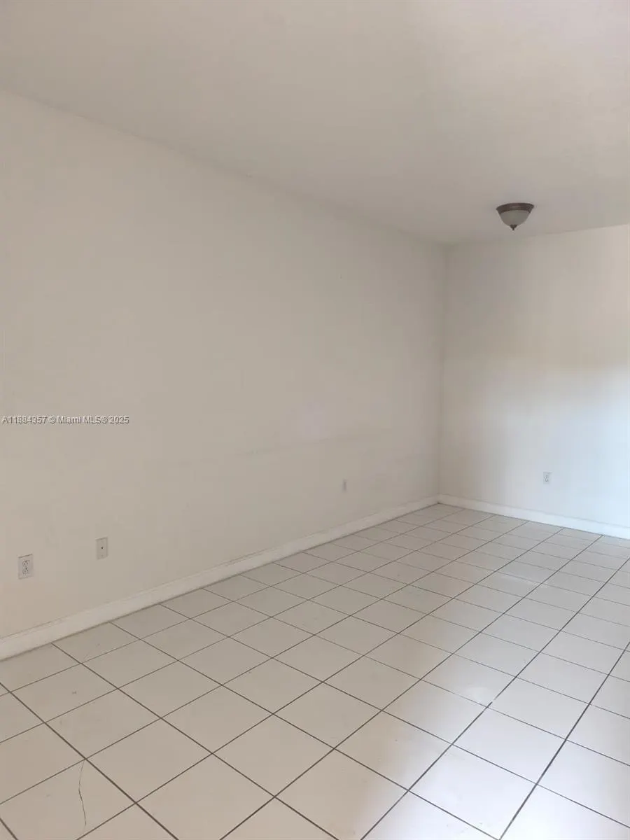 7050 NW 177th St, #201-11