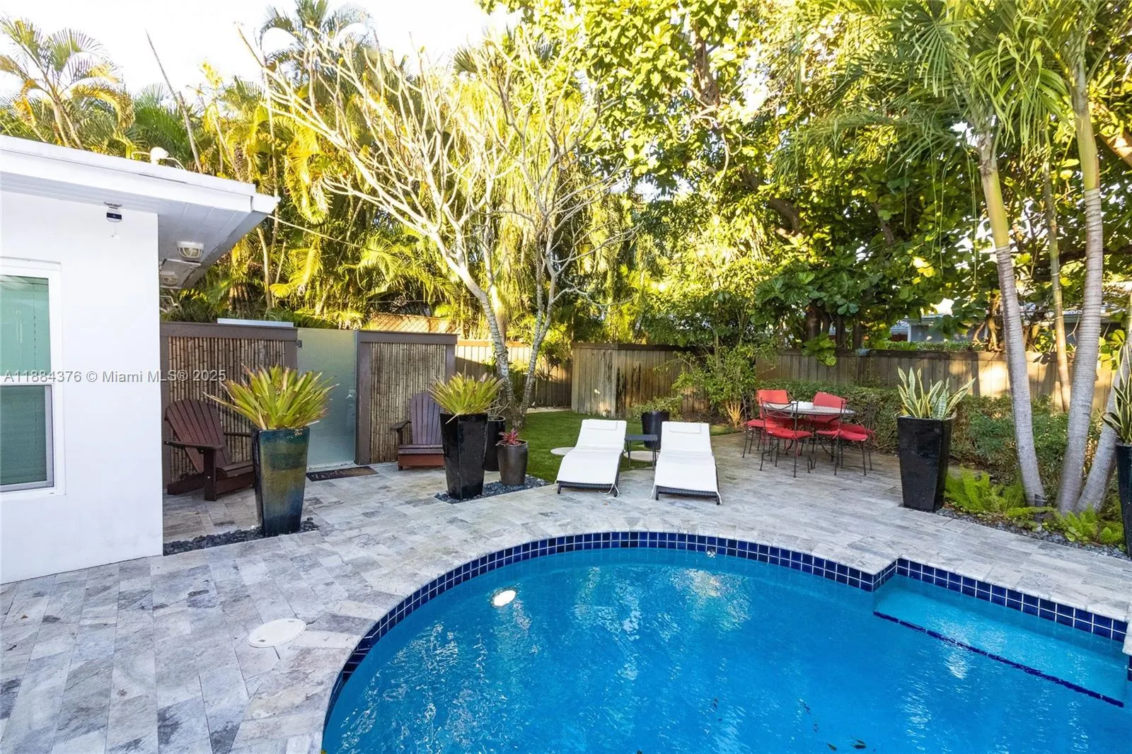 744 NE 16th Ave