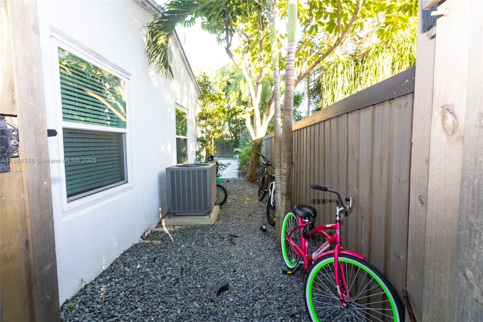744 NE 16th Ave