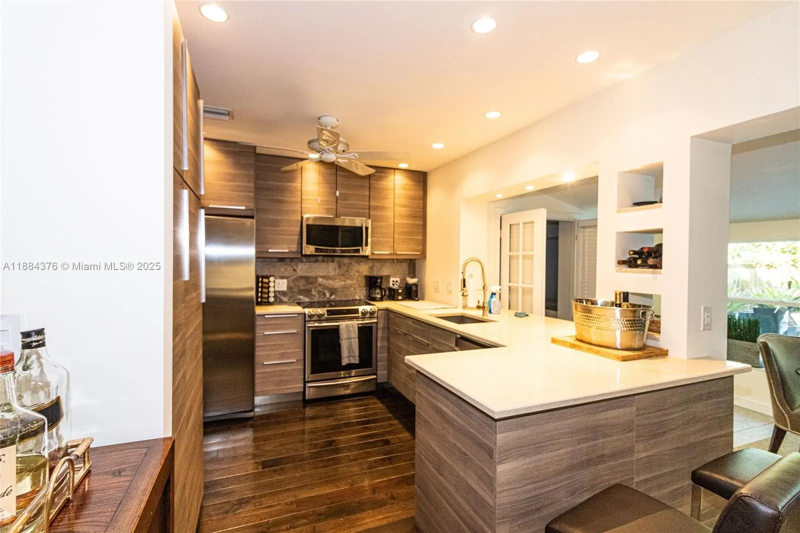 744 NE 16th Ave