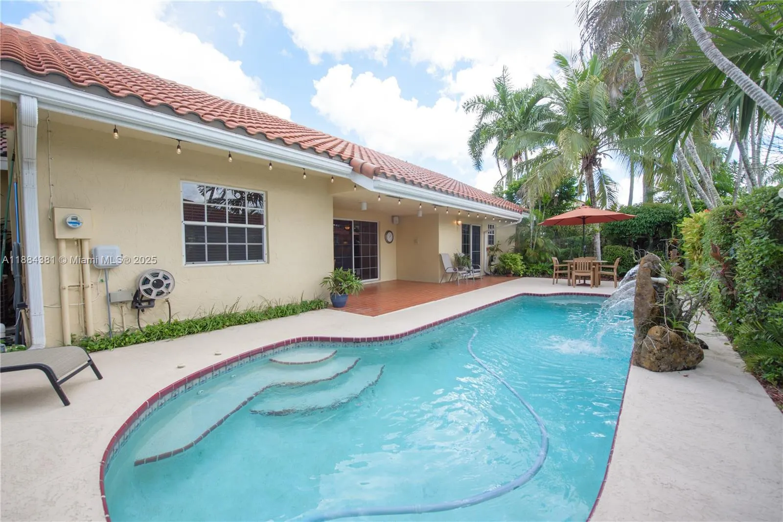1727 Egret Rd