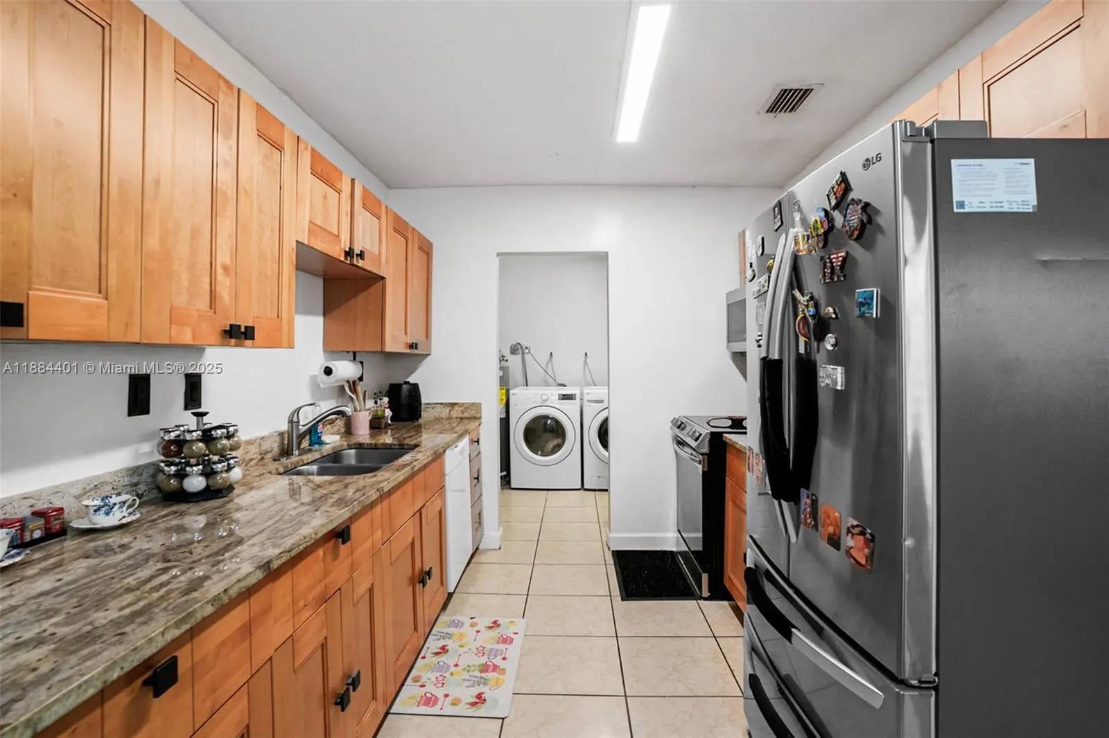621 SW 50th Ter