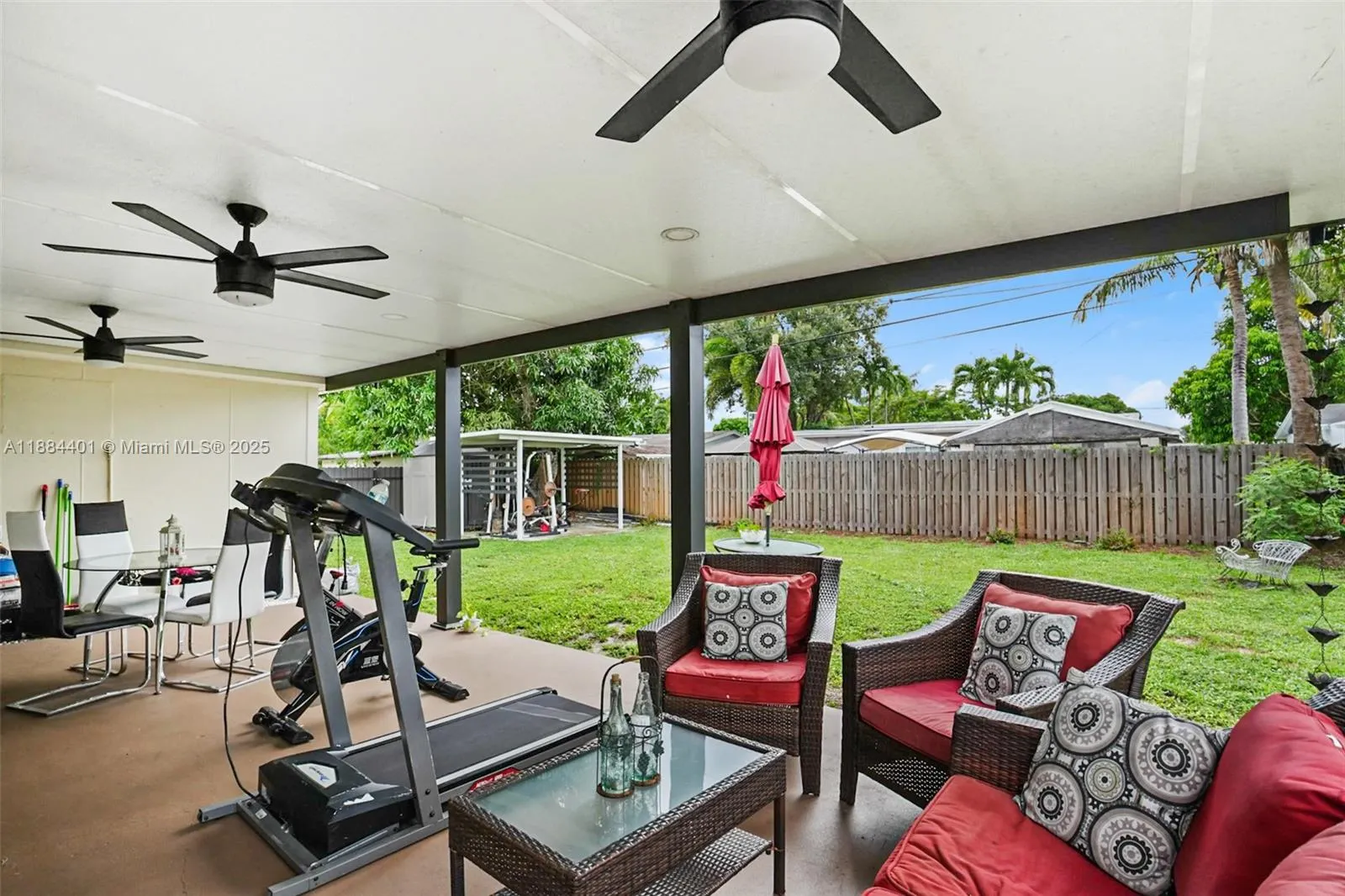 621 SW 50th Ter