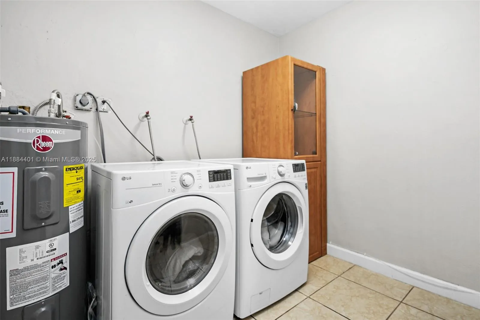 621 SW 50th Ter