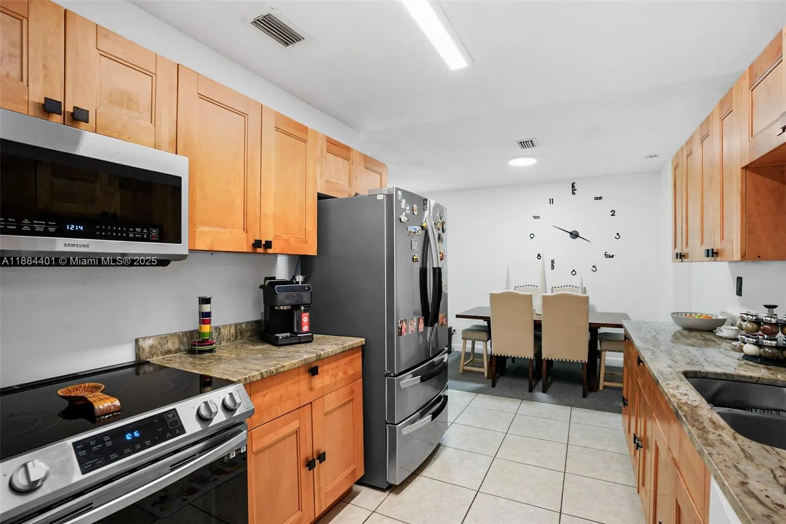 621 SW 50th Ter