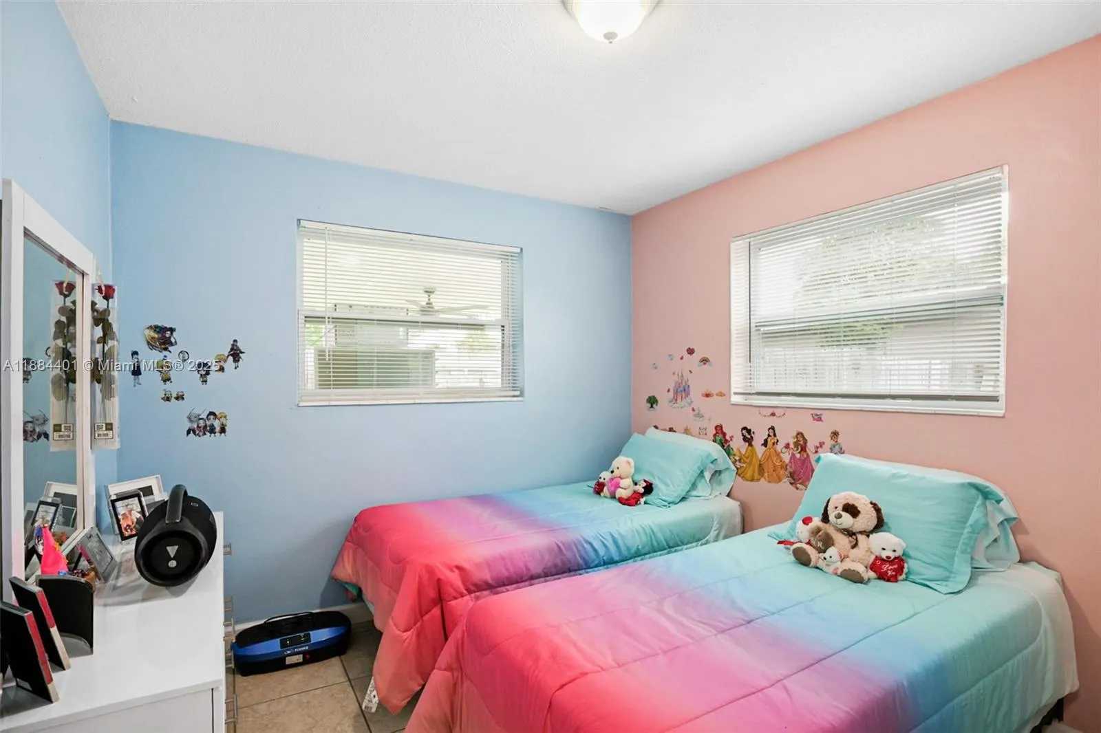 621 SW 50th Ter