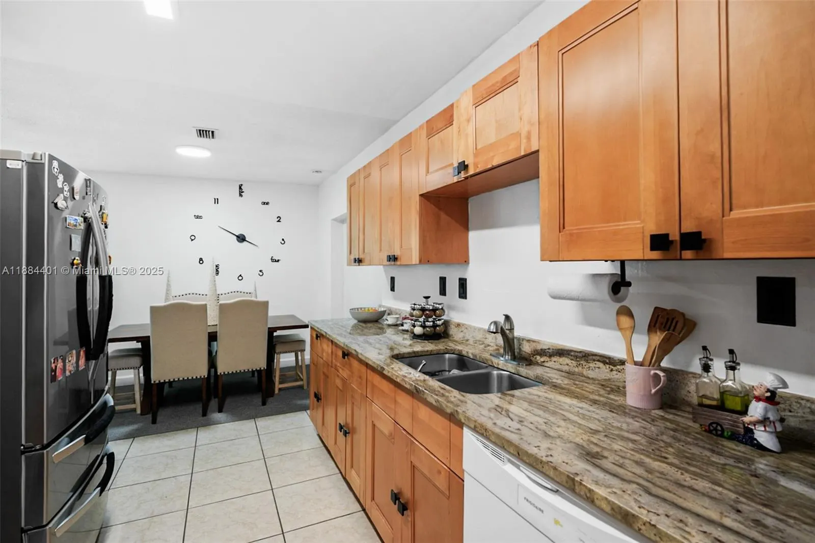 621 SW 50th Ter