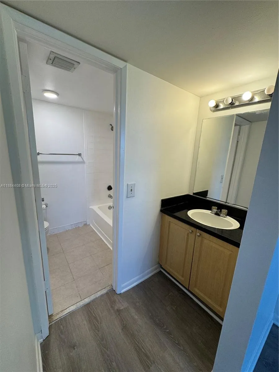 9977 Nob Hill Ln, #9977