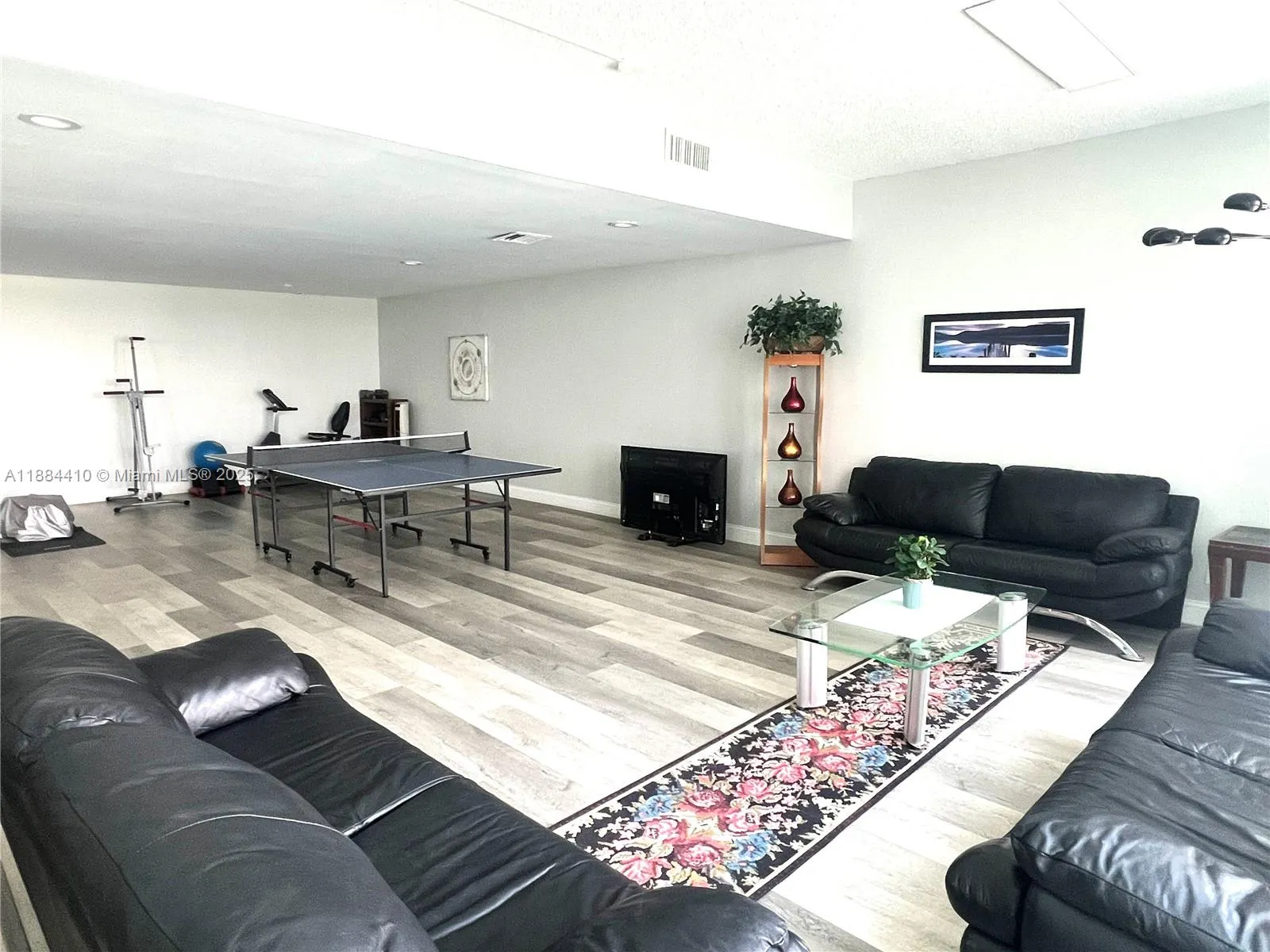 437 Golden Isles Dr, #14G