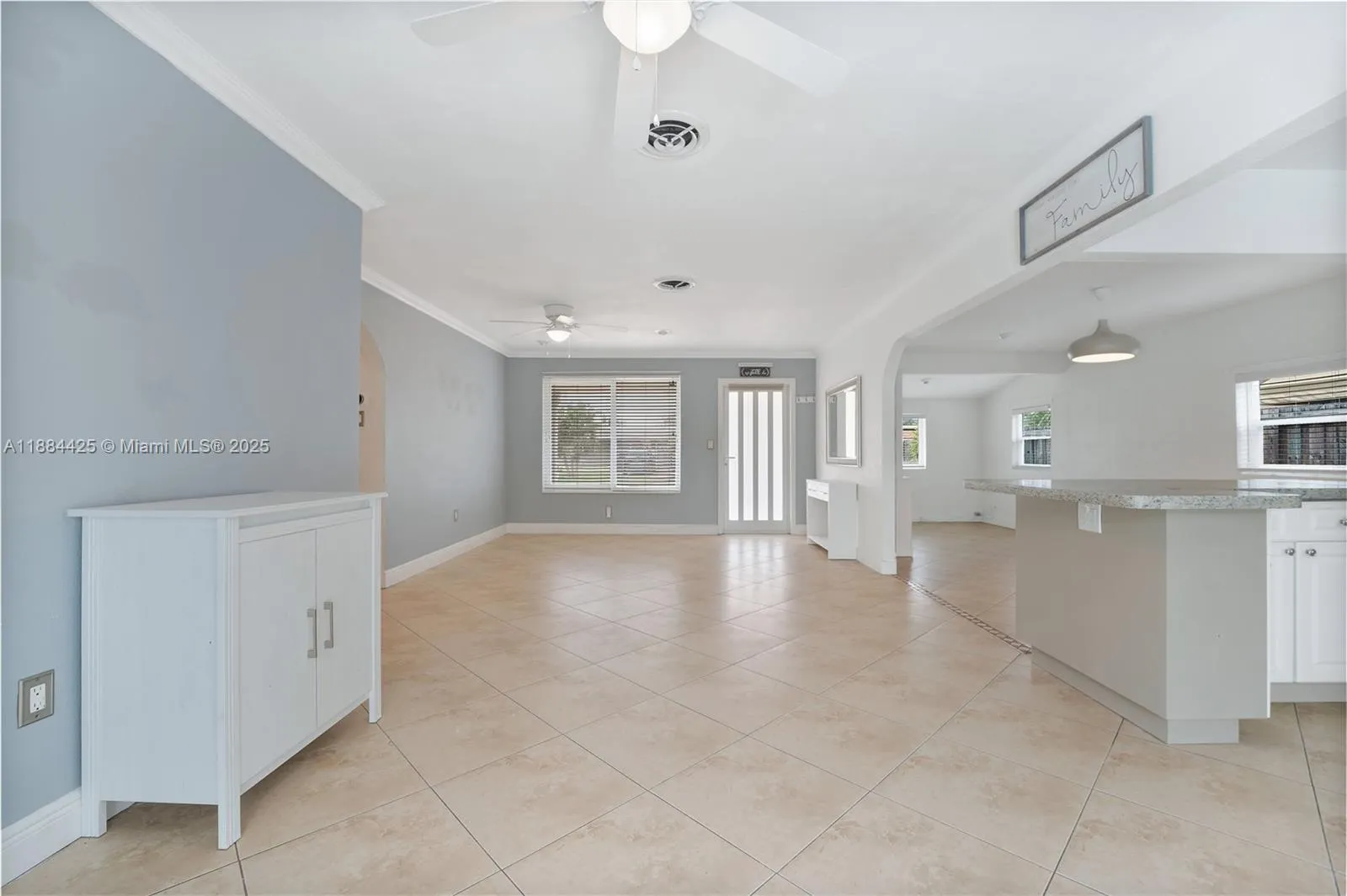 2441 Tarpon Dr