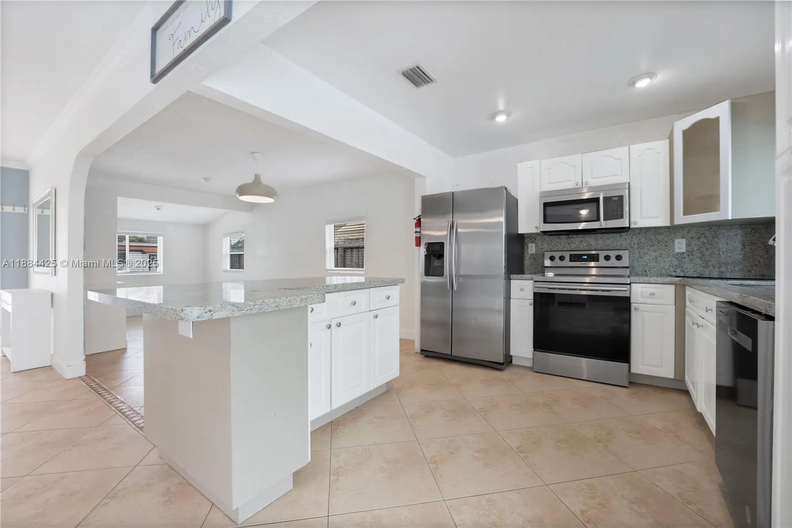 2441 Tarpon Dr