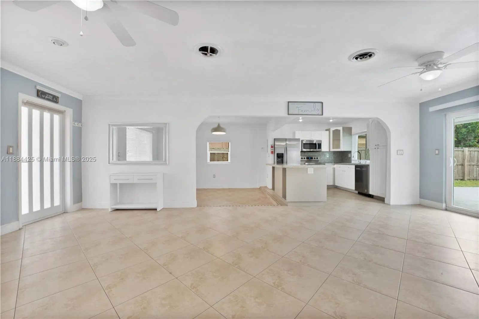 2441 Tarpon Dr