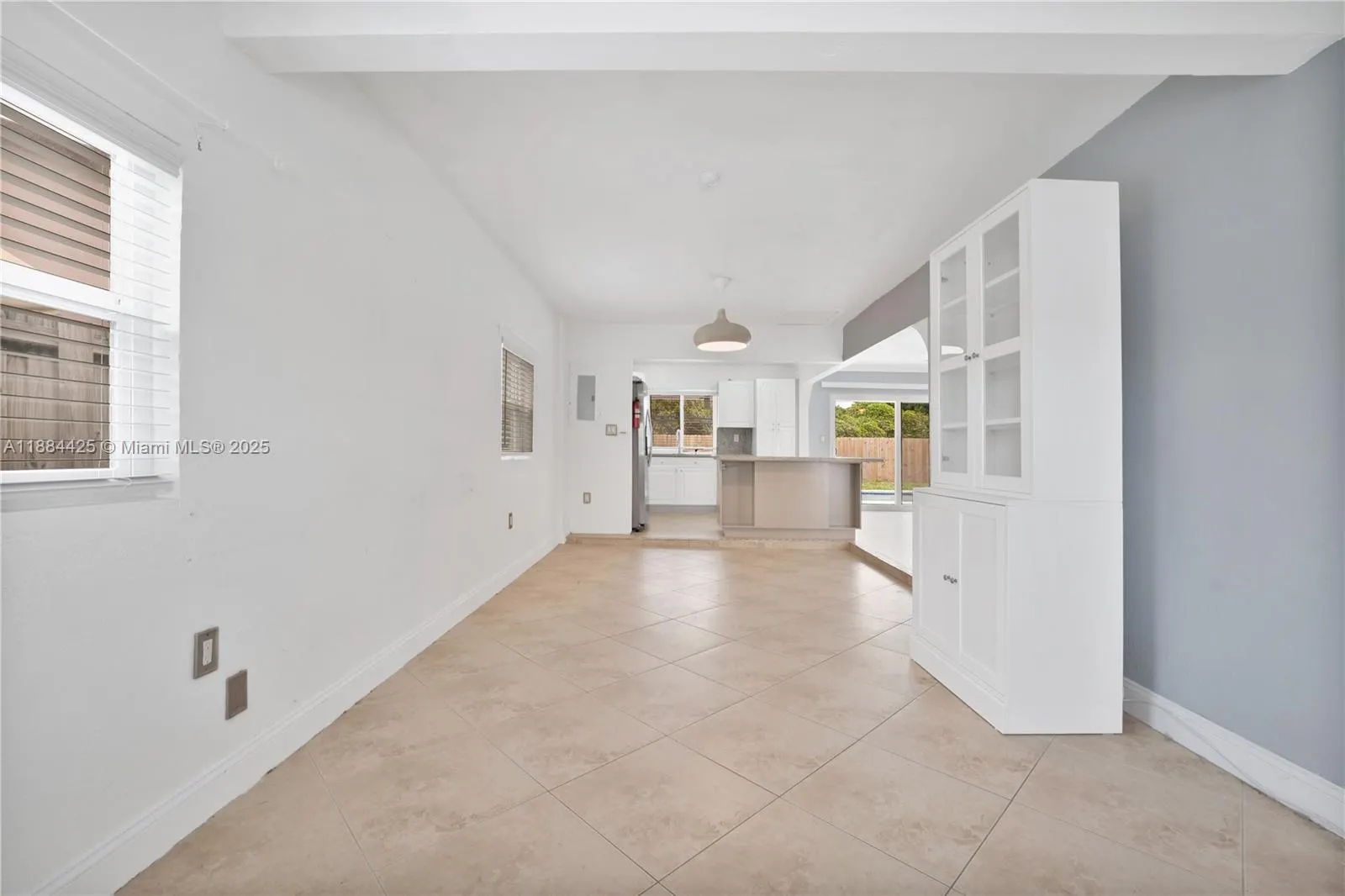 2441 Tarpon Dr
