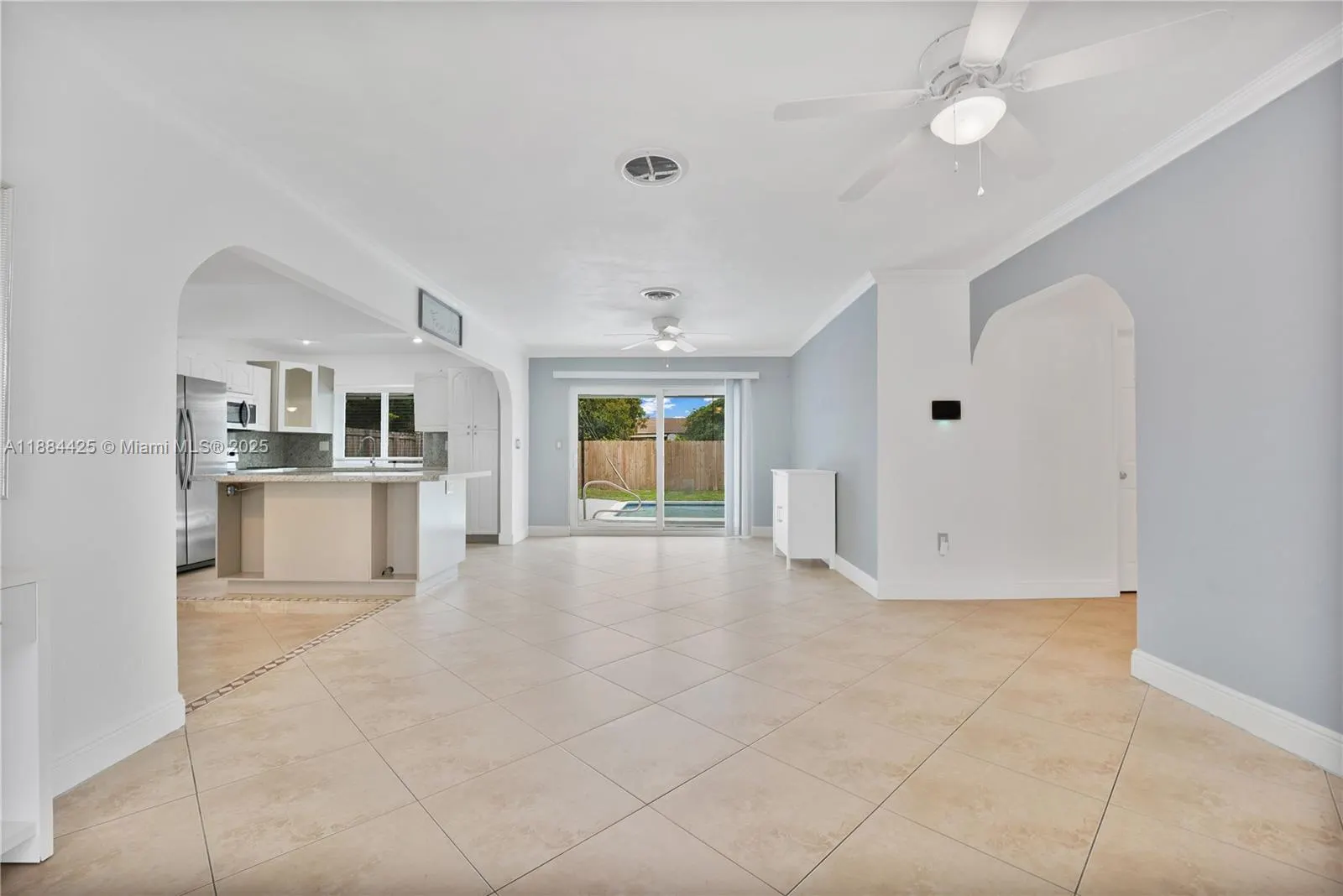 2441 Tarpon Dr