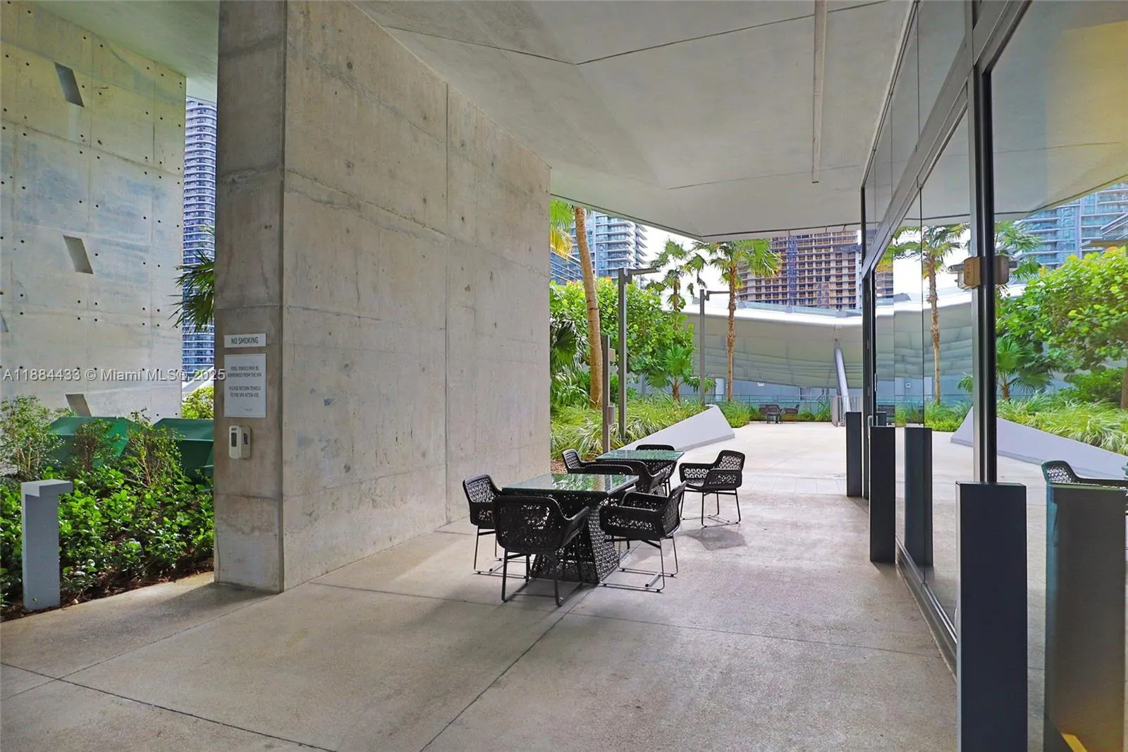68 SE 6th St, #1008