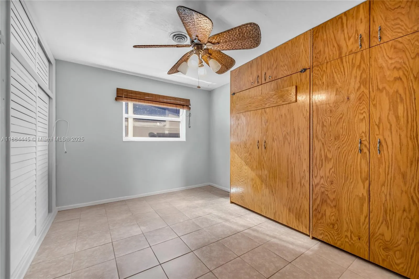 421 SW 64th Way