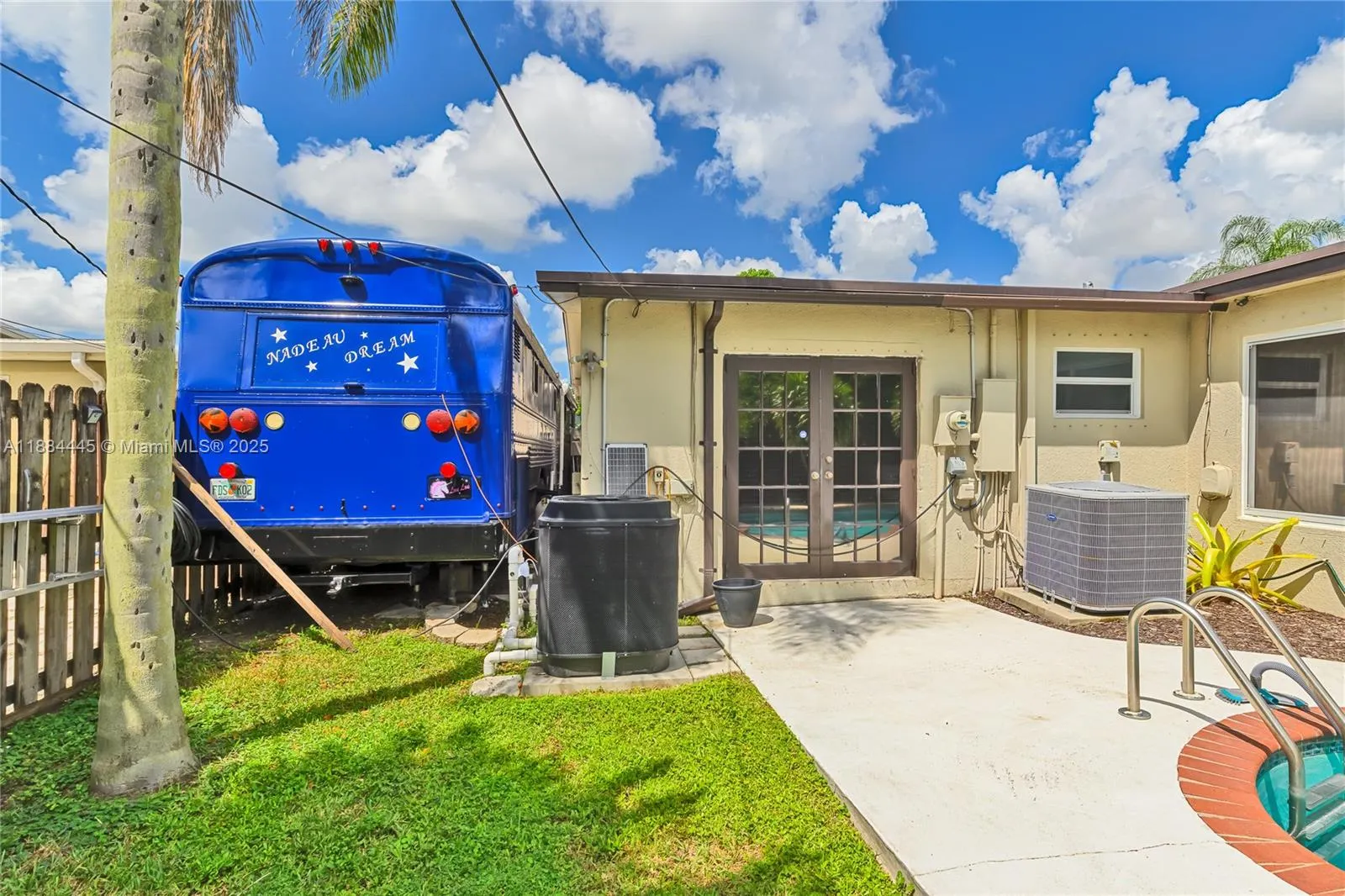 421 SW 64th Way
