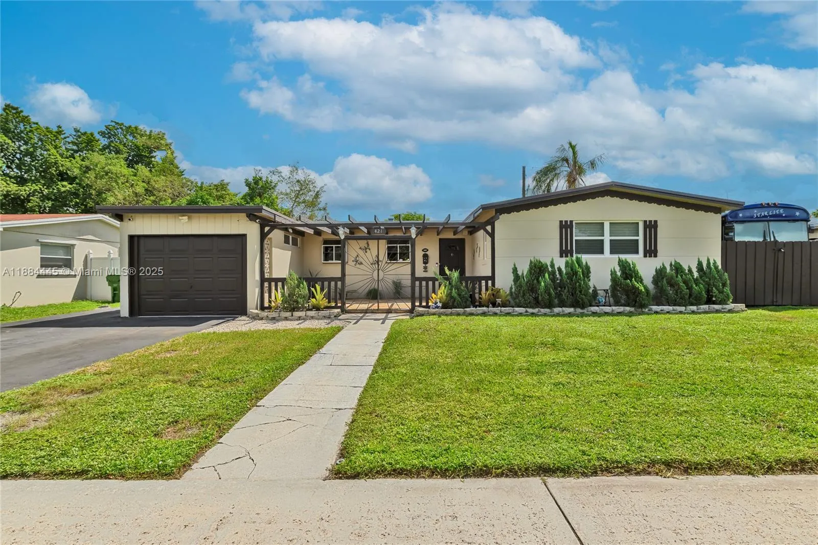 421 SW 64th Way