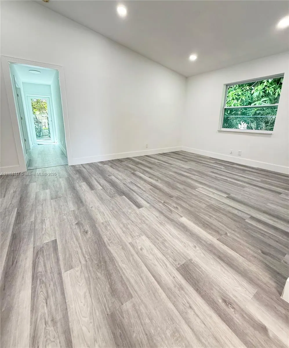 2850 NW 12th Ct