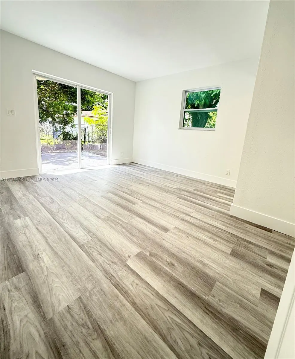 2850 NW 12th Ct