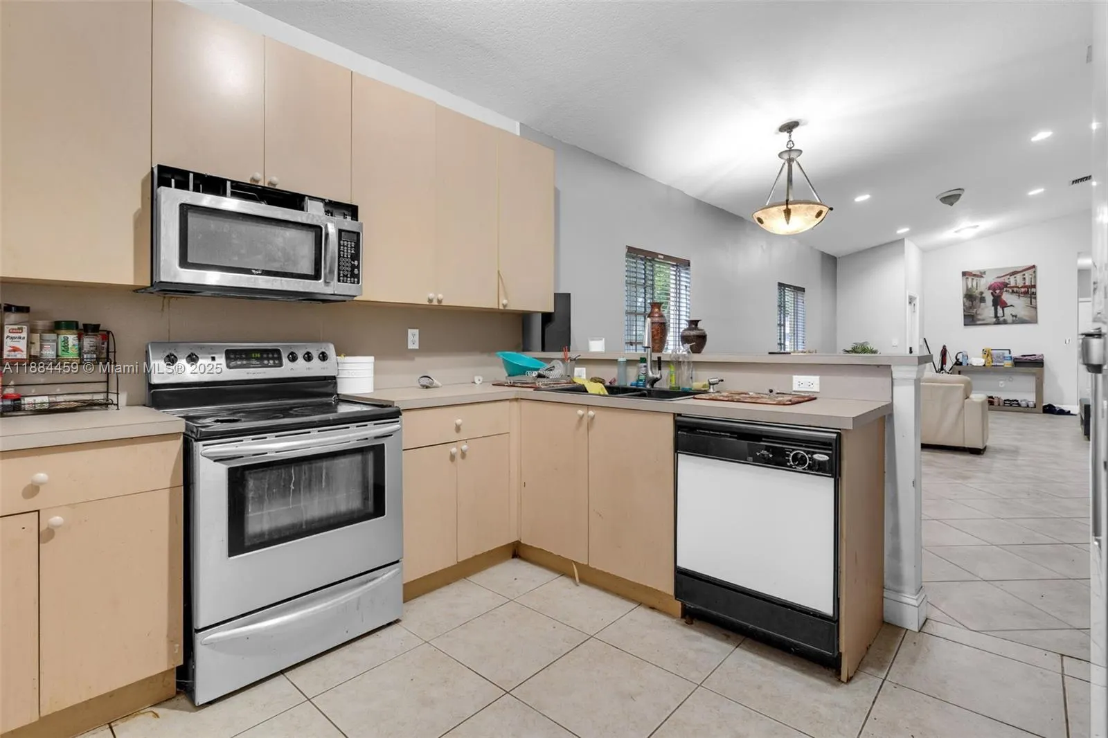 3327 NE 11th Dr