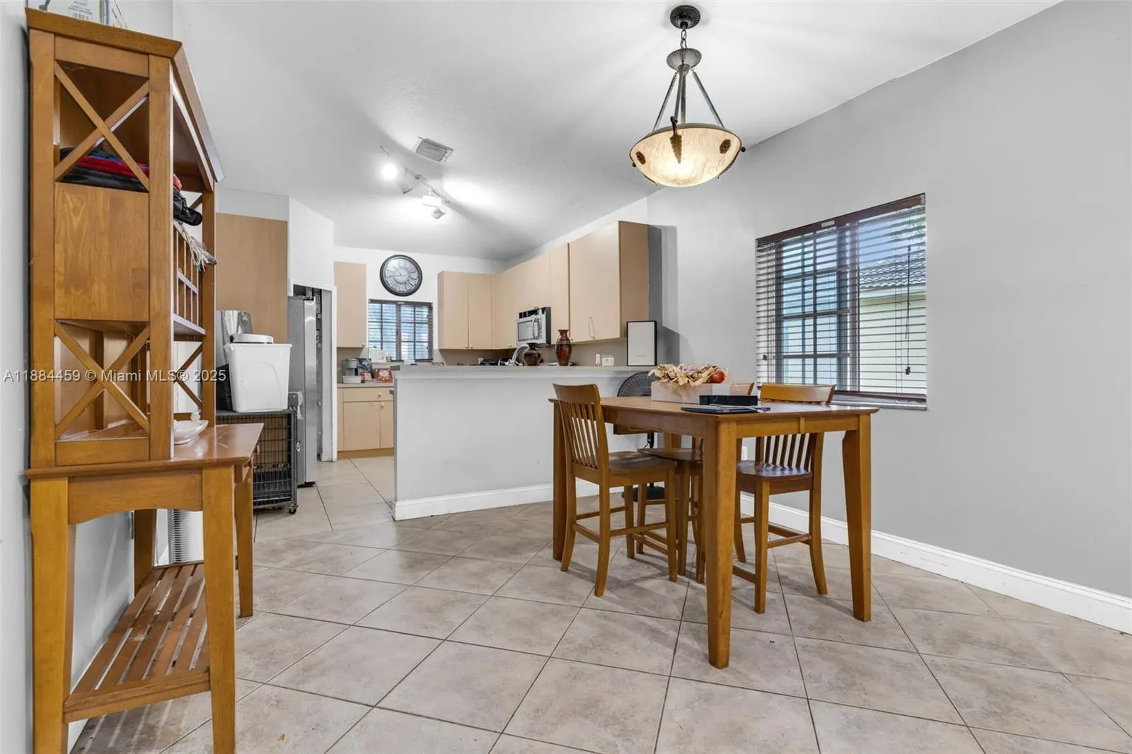 3327 NE 11th Dr