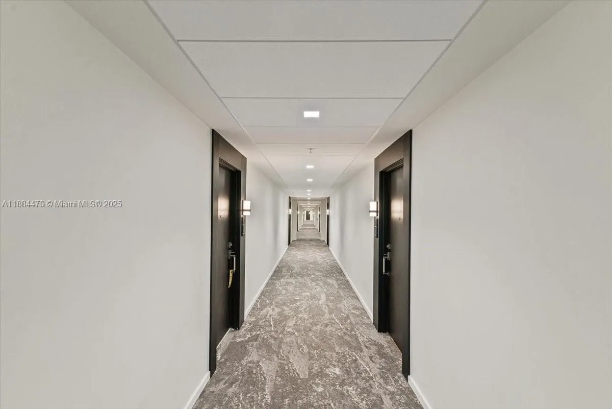 19380 Collins Ave, #121