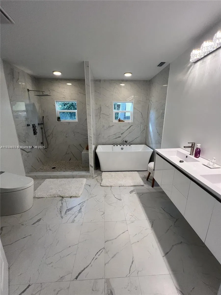 310 S 3rd ST, #0