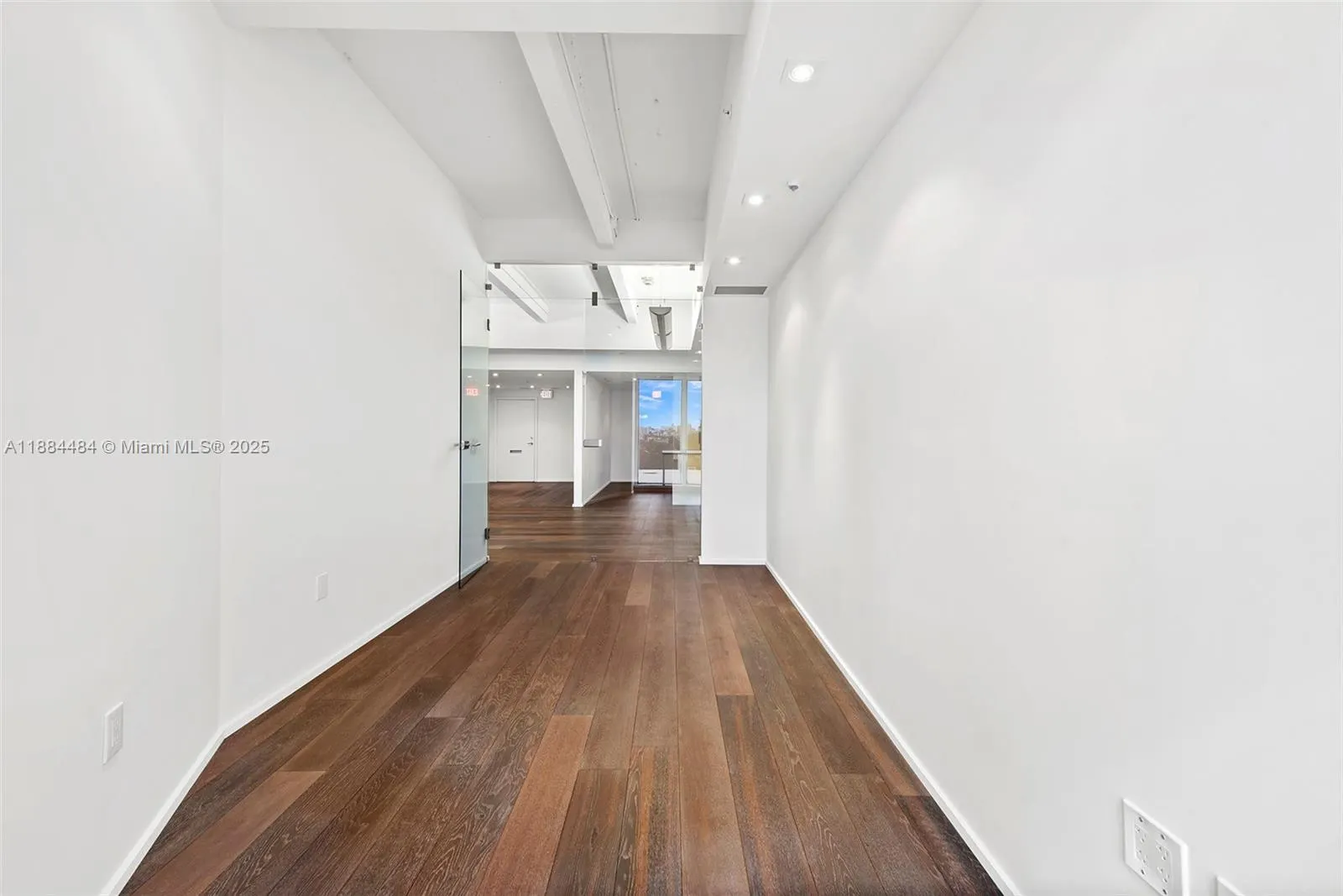 1680 Michigan Ave, #919