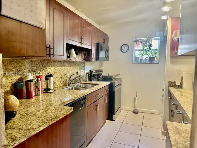 9450 Live Oak Pl, #108