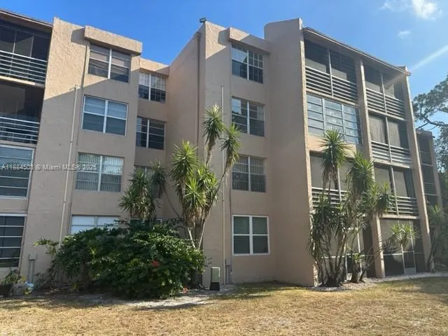 9450 Live Oak Pl, #108